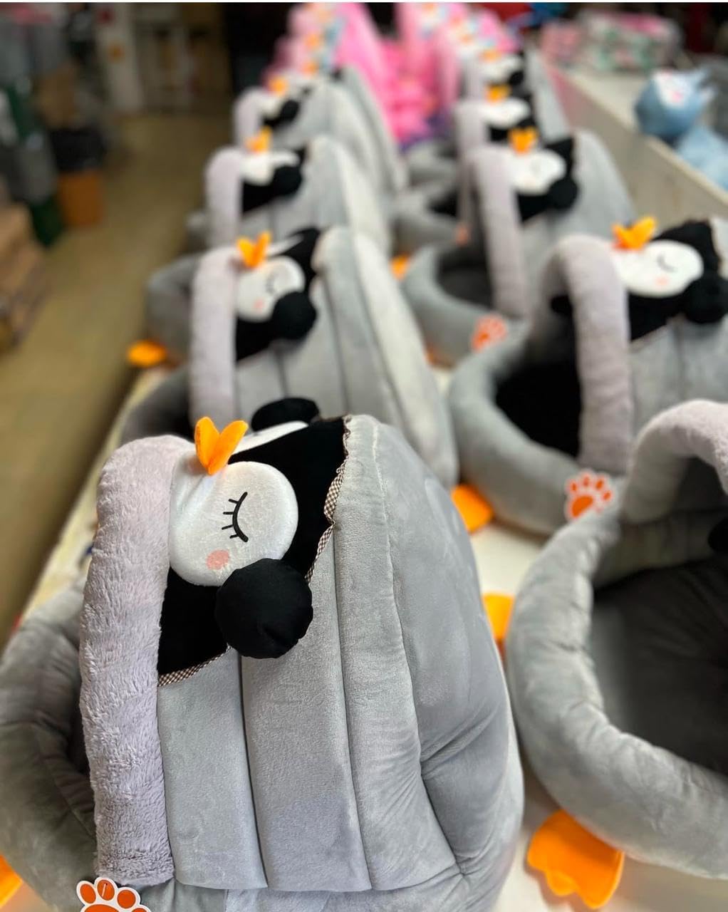 Cama Toca Pet Pinguim CINZA Luxo PETBUCO Veludo com Almofada para Cães Pequenos e Gatos